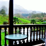 Al Pie De Mananga * Parres de Llanes